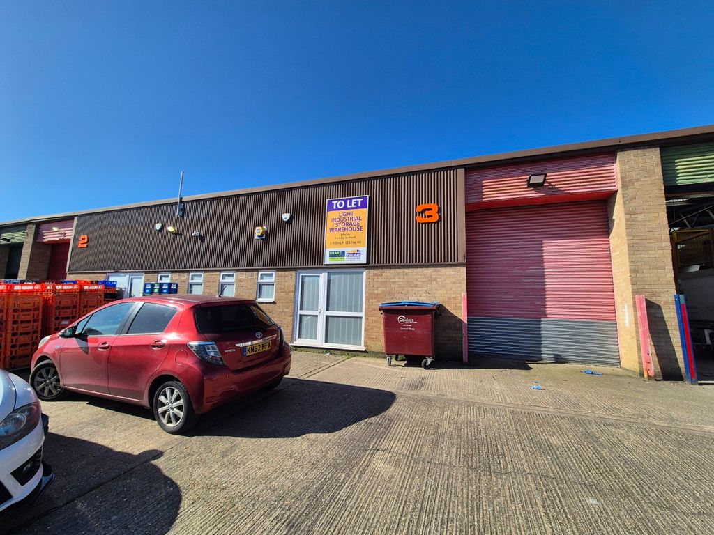 Property photo 3 of 6