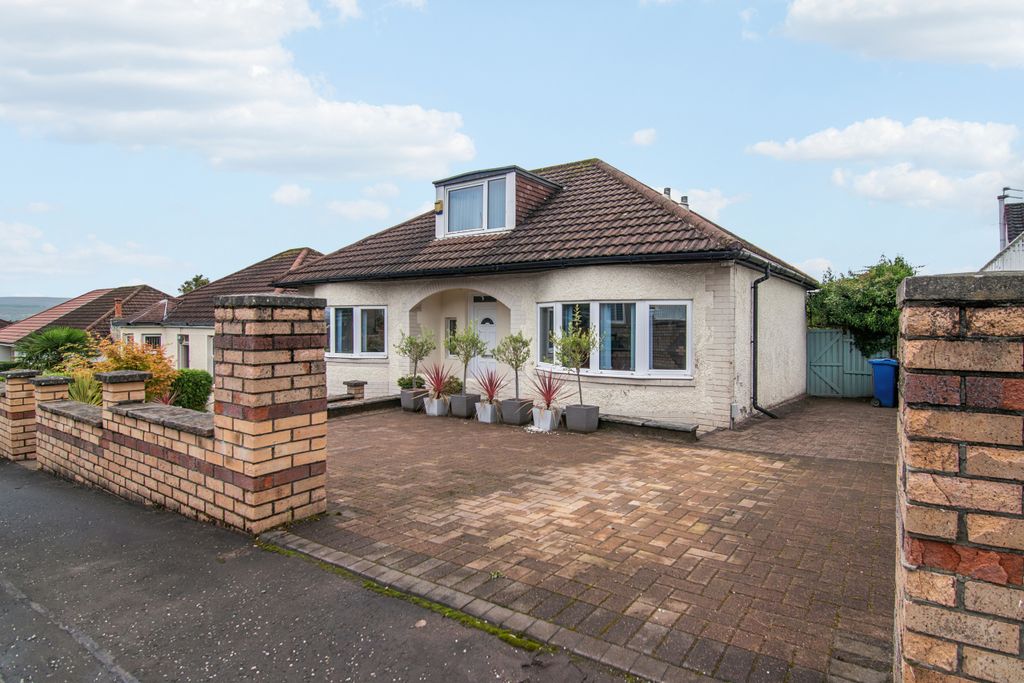 Property photo 1 of 17 Pana6873