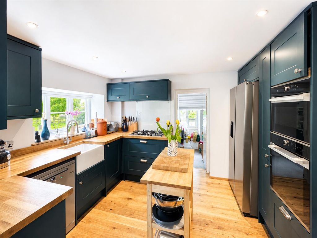 Property photo 2 of 47 0F8A2B49-036d-40Db-Ae57-c2d5c4469B57.Png