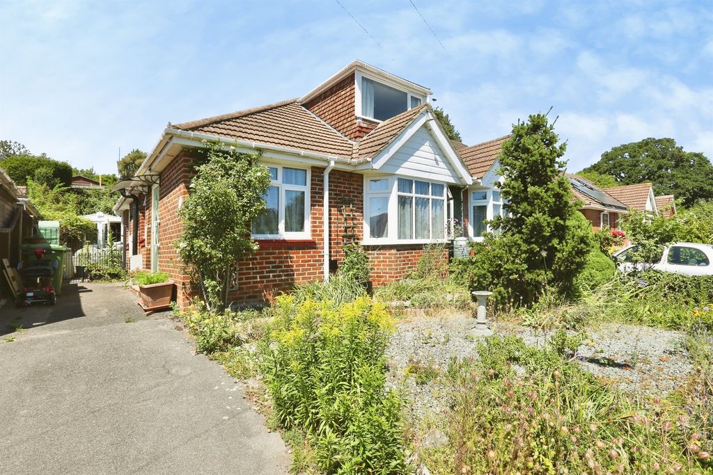 Property photo 1 of 12
