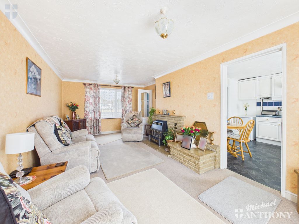 Property photo 3 of 14 Cam03852G0-Pr0741-Still008