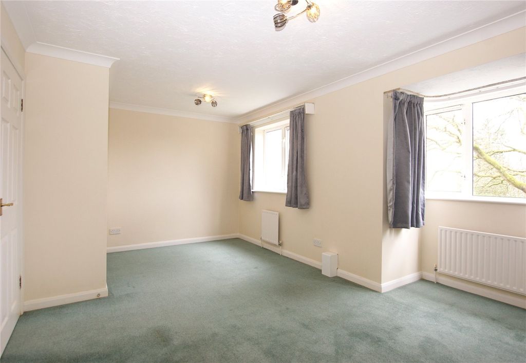 Property photo 2 of 7 Picture No. 11