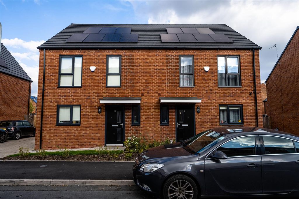 Property photo 1 of 5 Regis.Jpg