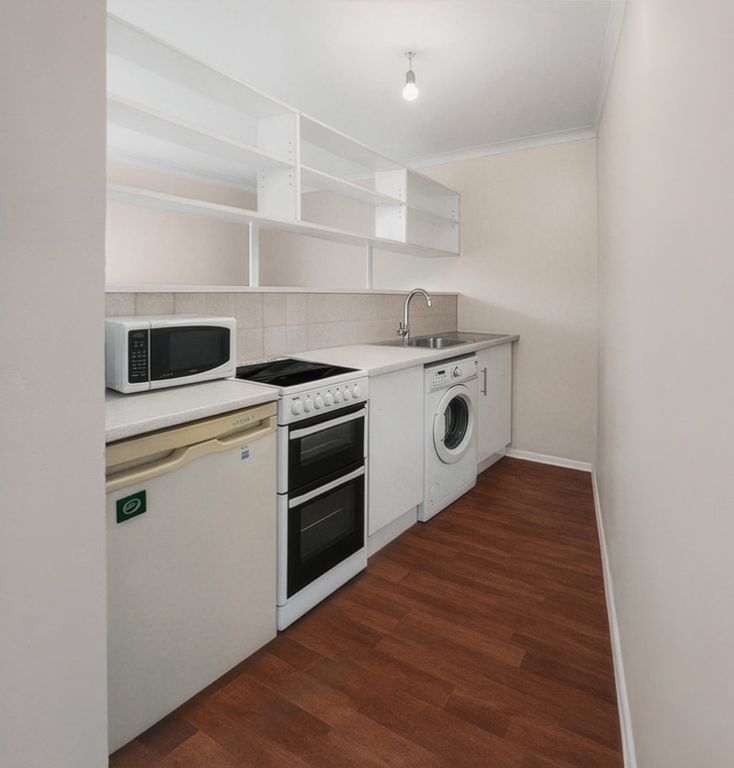 Property photo 3 of 4 Picture No. 11