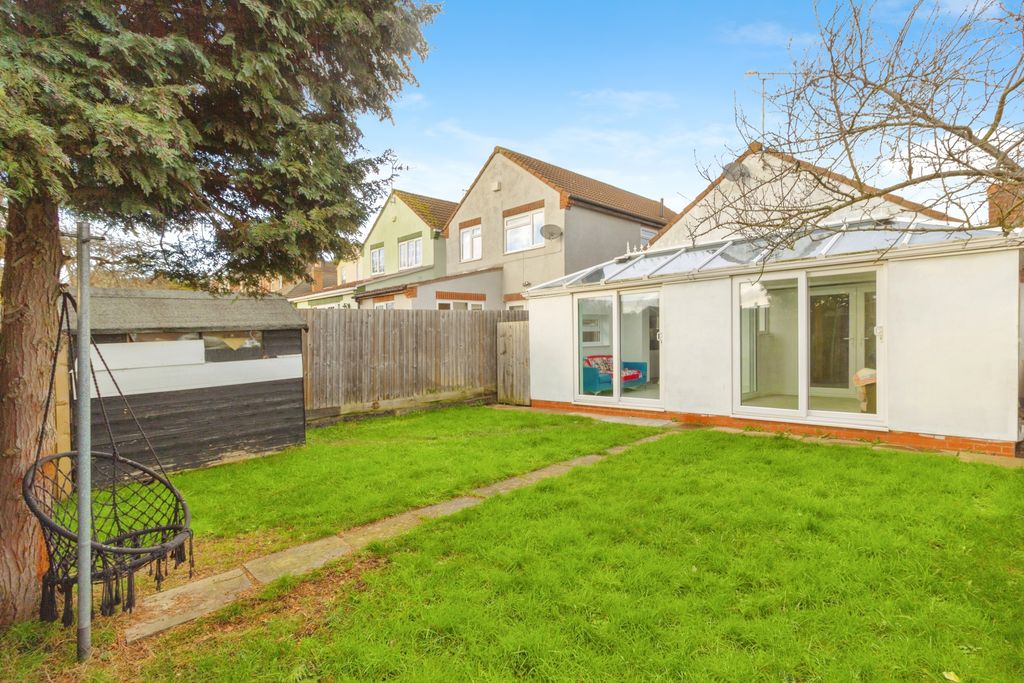 Property photo 2 of 18