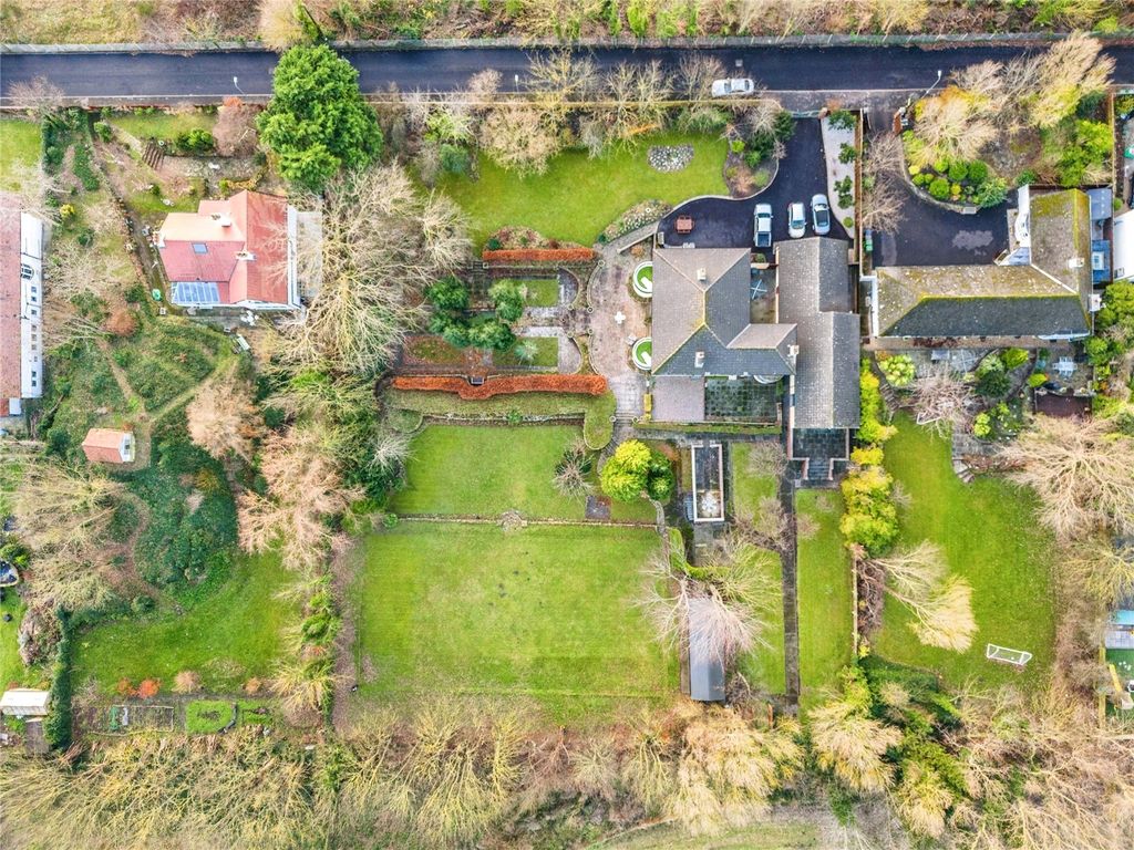 Property photo 3 of 31 Picture No. 02