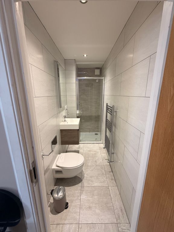 Property photo 3 of 13 En-Suite