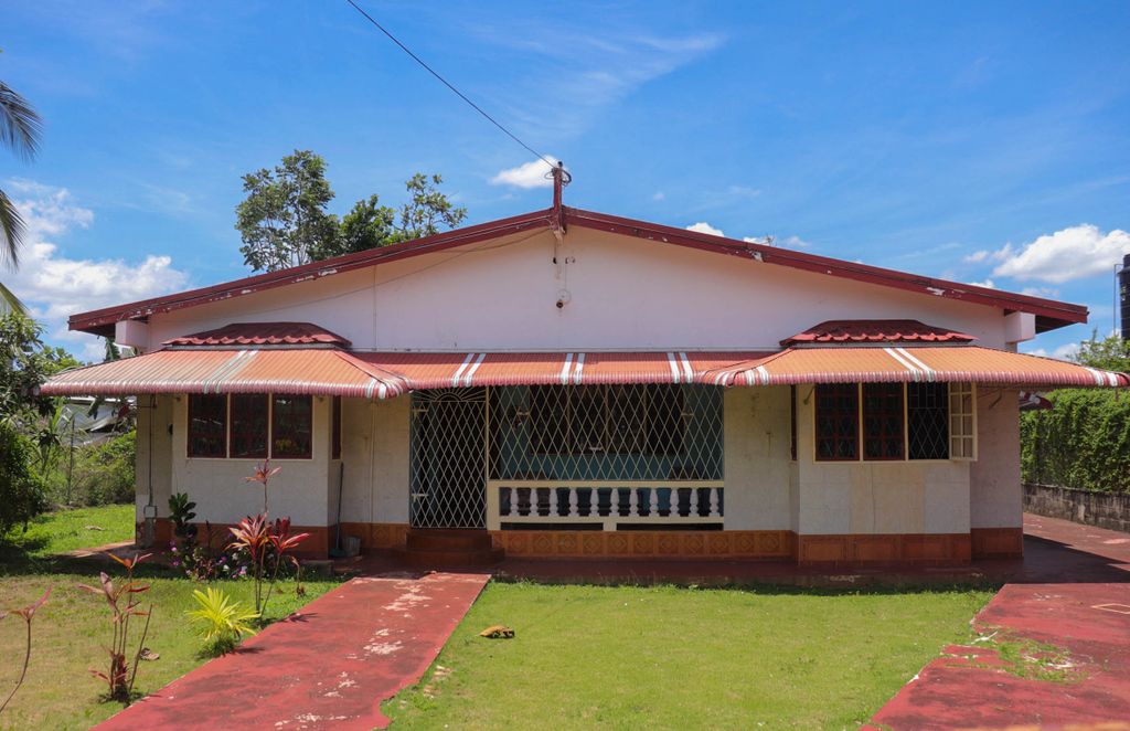 Property photo 1 of 9