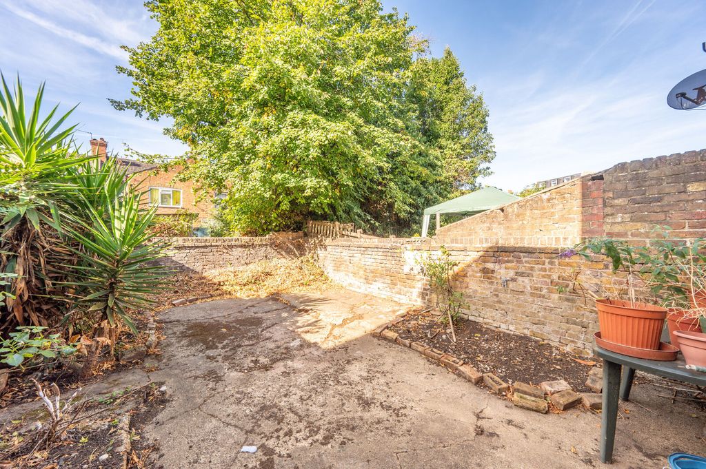 Property photo 3 of 9