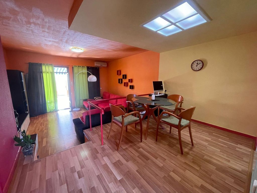 Property photo 3 of 24