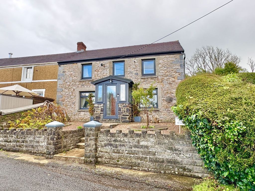 Property photo 1 of 27