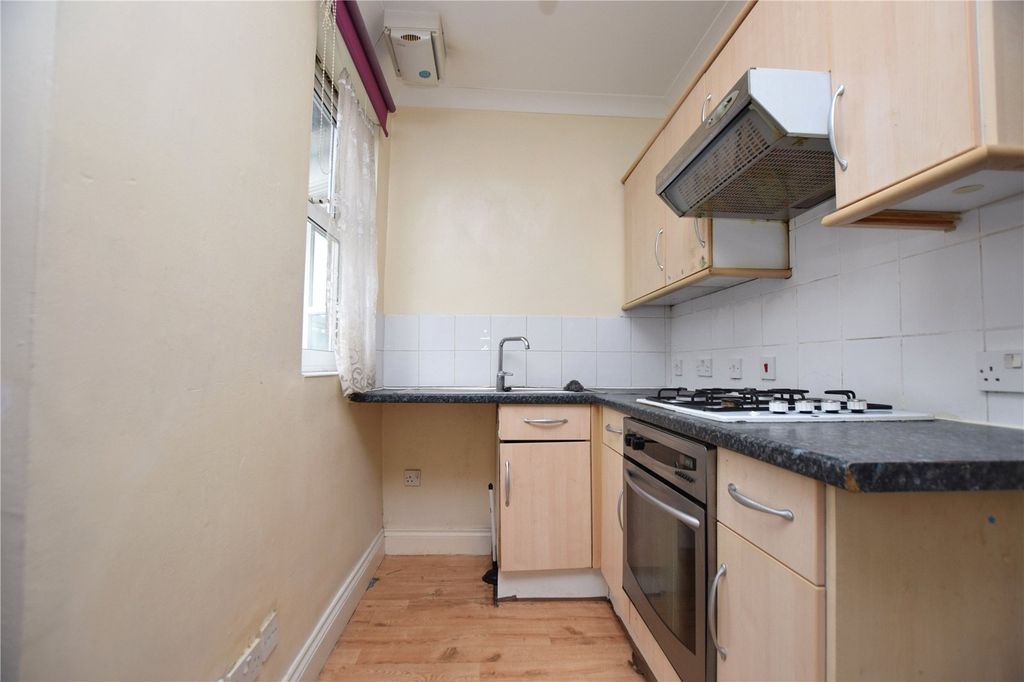 Property photo 3 of 5 Picture No. 04