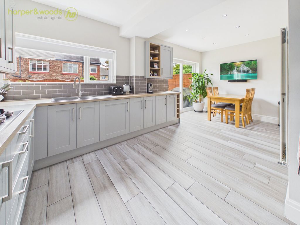 Property photo 2 of 44