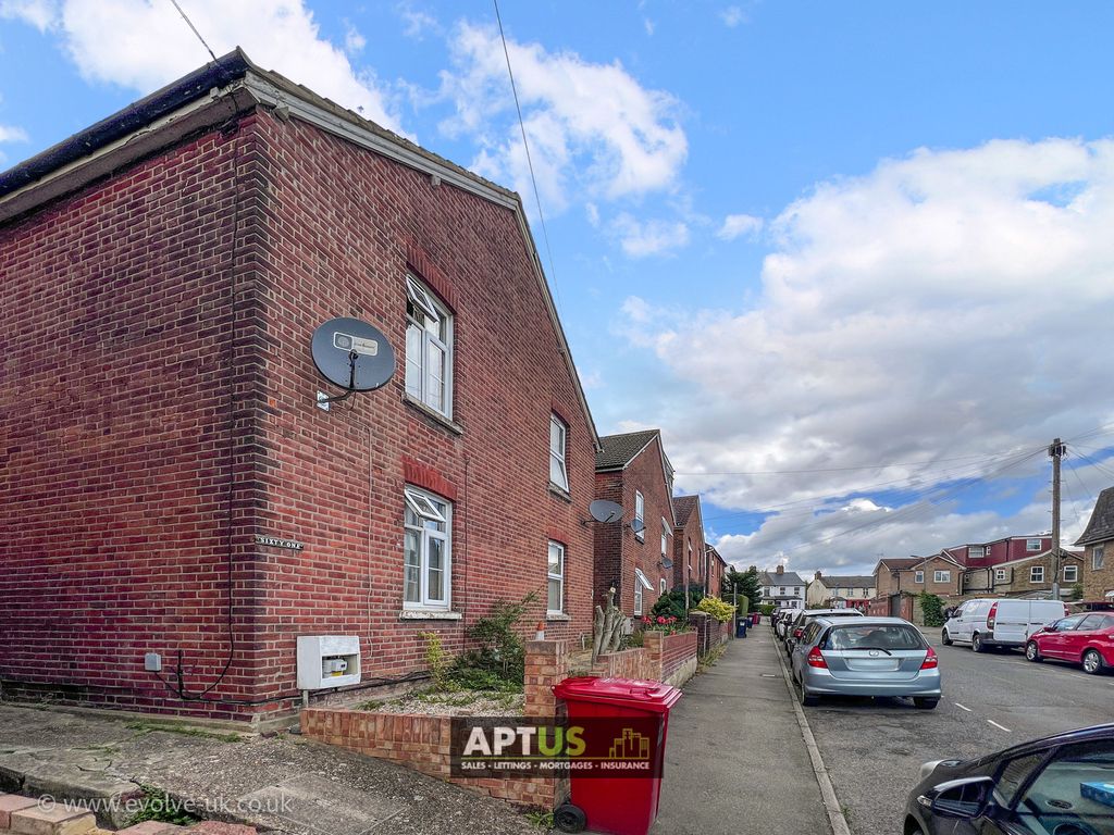 Property photo 2 of 19