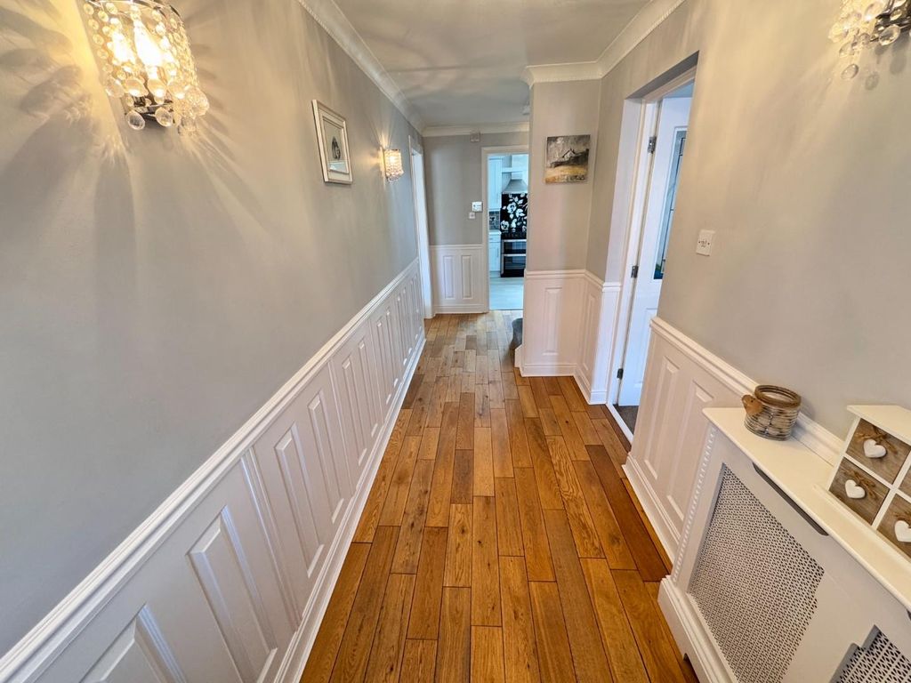 Property photo 3 of 51 Hall
