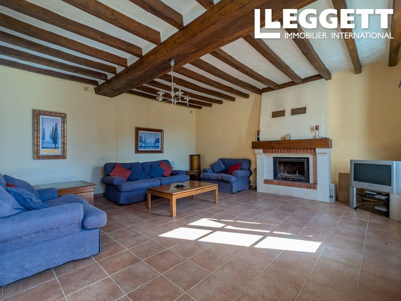 Property photo 3 of 10