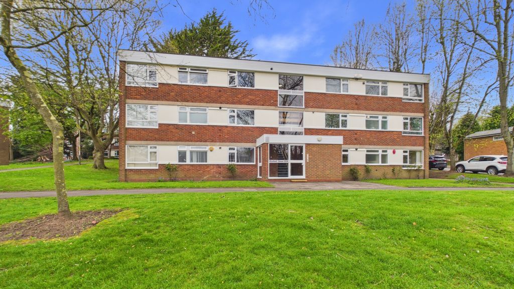 Property photo 2 of 9 Cam01970G0-Pr0060-Still002