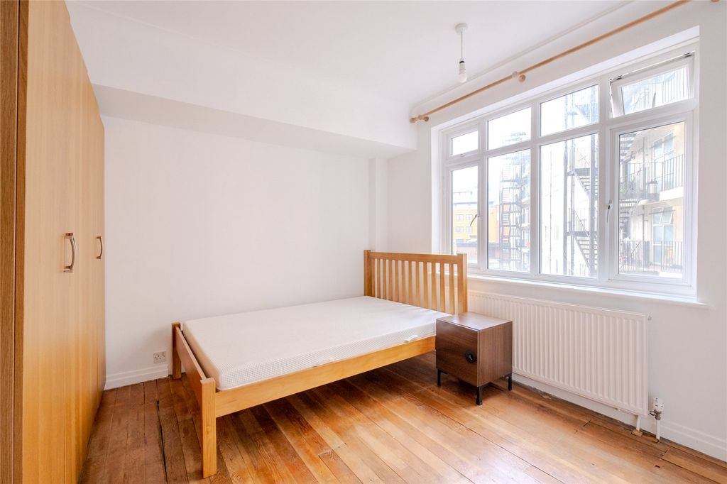 Property photo 3 of 7 Picture No. 06