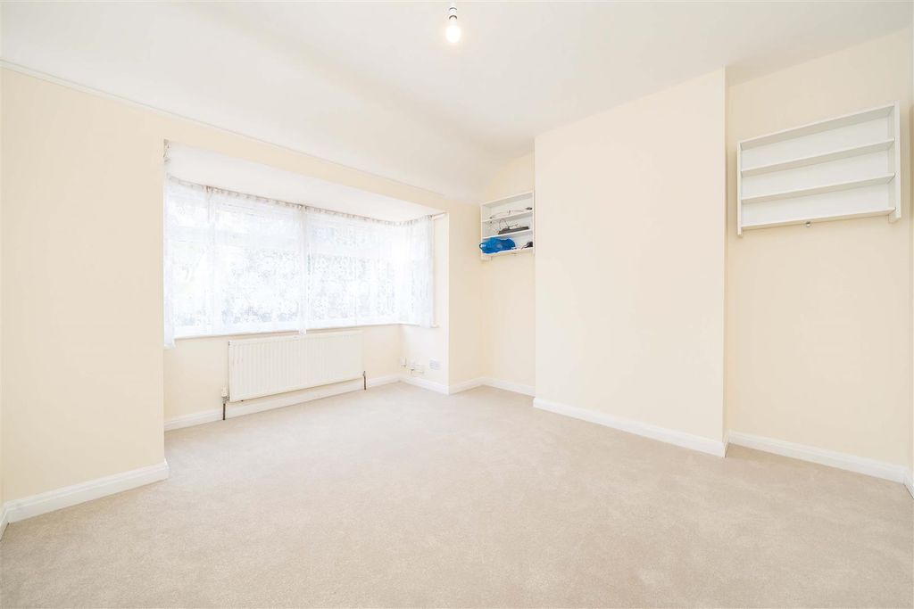 Property photo 3 of 4