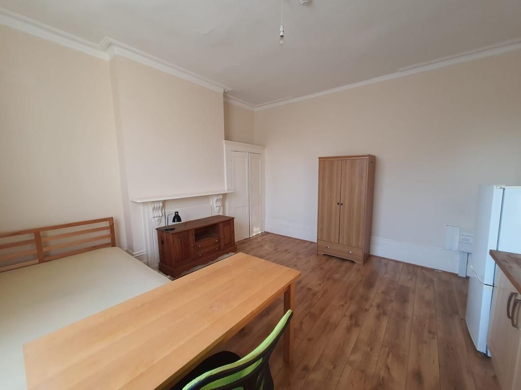 Property photo 2 of 3