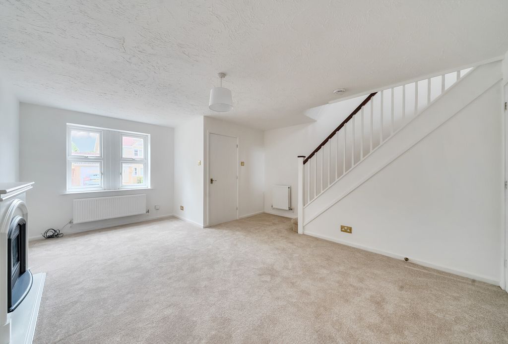Property photo 3 of 13 1333498-17-688B72...