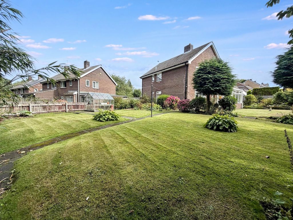 Property photo 3 of 35