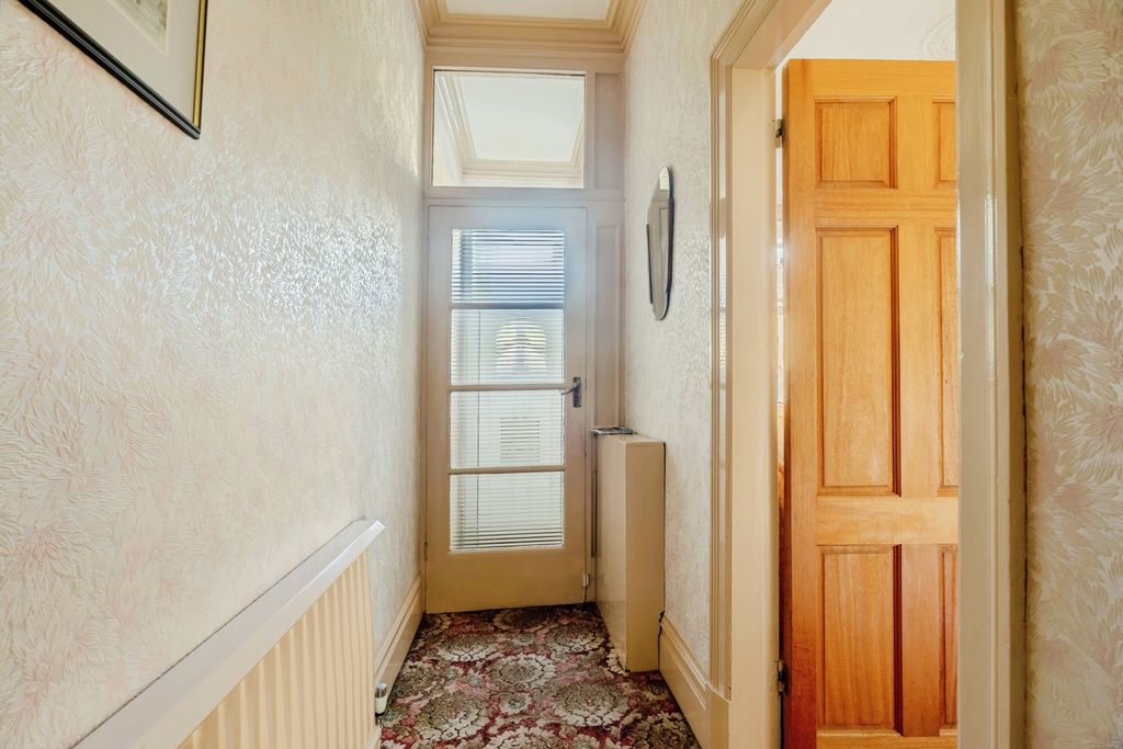 Property photo 3 of 17 Photo