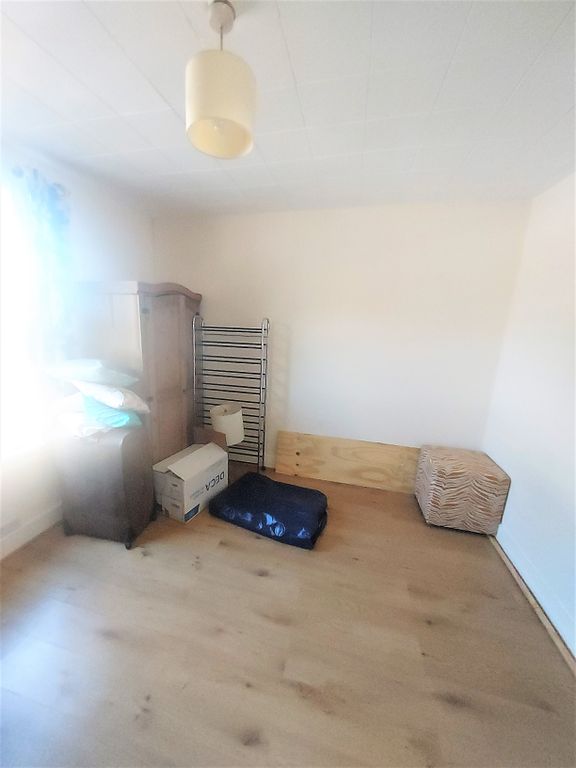 Property photo 3 of 6