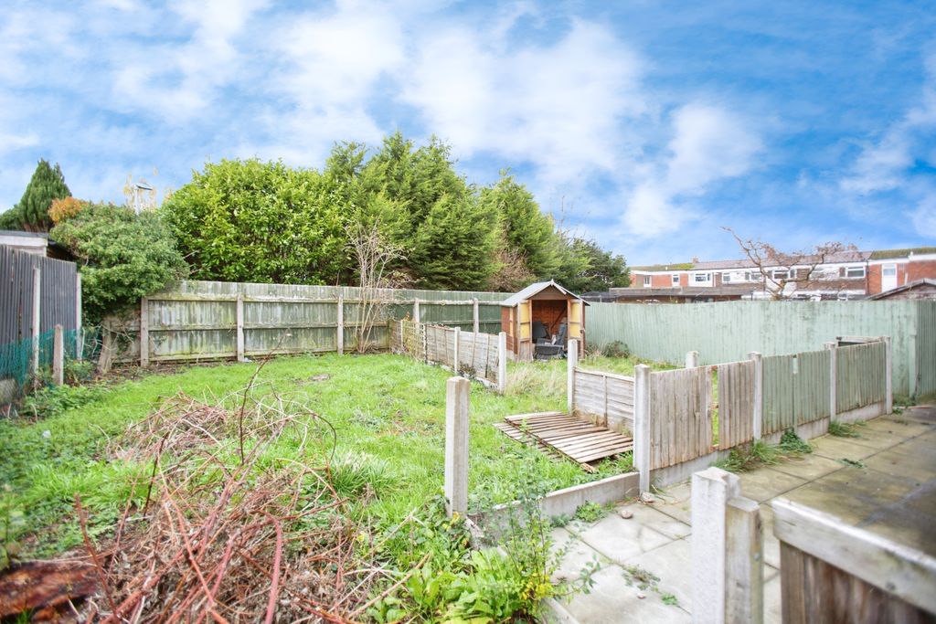 Property photo 3 of 27 dc5d4896-Mw-9418