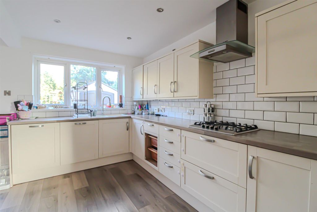 Property photo 2 of 30 Img_8493.Jpg