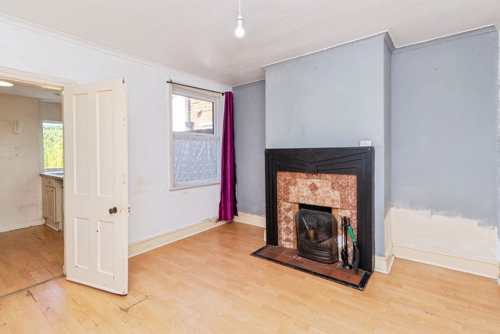 Property photo 3 of 14