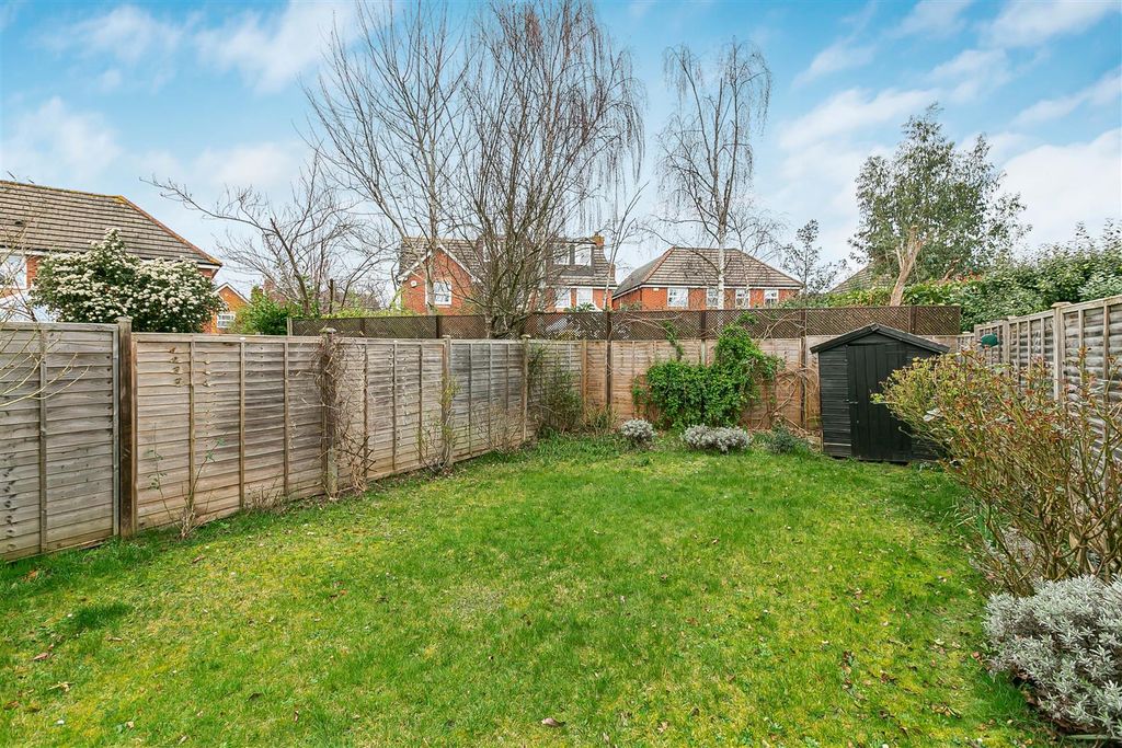 Property photo 2 of 28