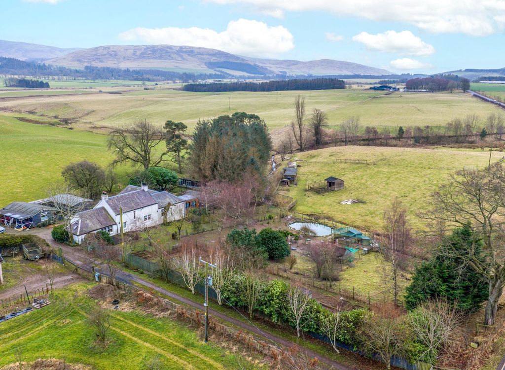 Property photo 2 of 22 Front