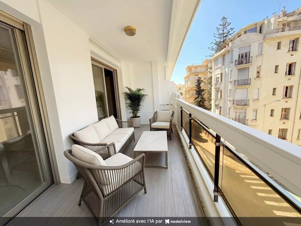 Property photo 1 of 11 Nice / Golden Square - Luxuriously Renovated 3-Room Apartment With 12 M² Terrace
