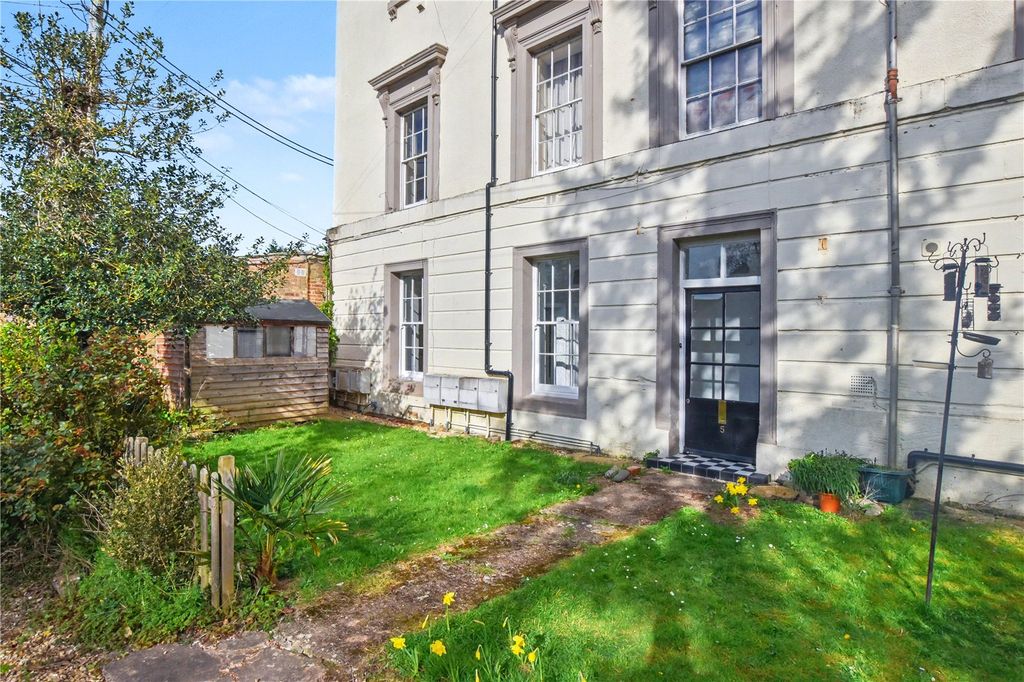 Property photo 2 of 27 Picture No. 04