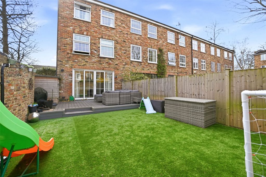 Property photo 2 of 13 Picture No. 20