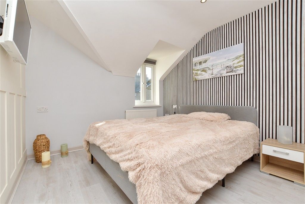 Property photo 2 of 7 Bedroom 1