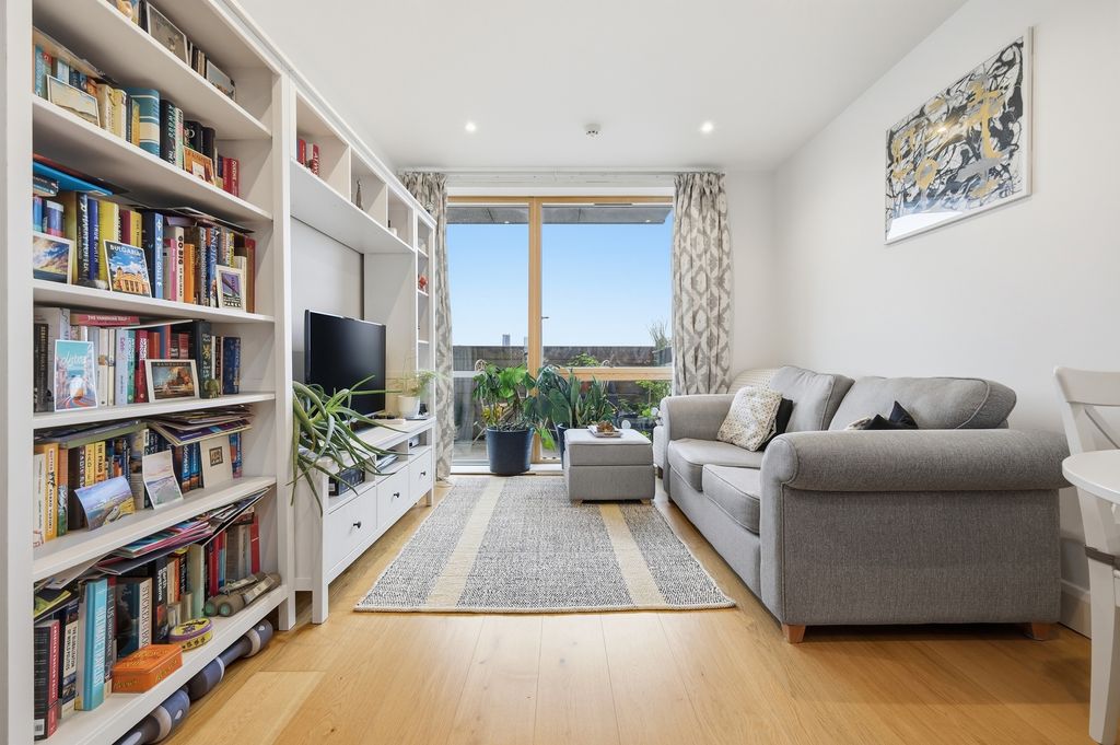 Property photo 3 of 14 8B7A3393-Add5-4A80-97d5-1E3971d64877