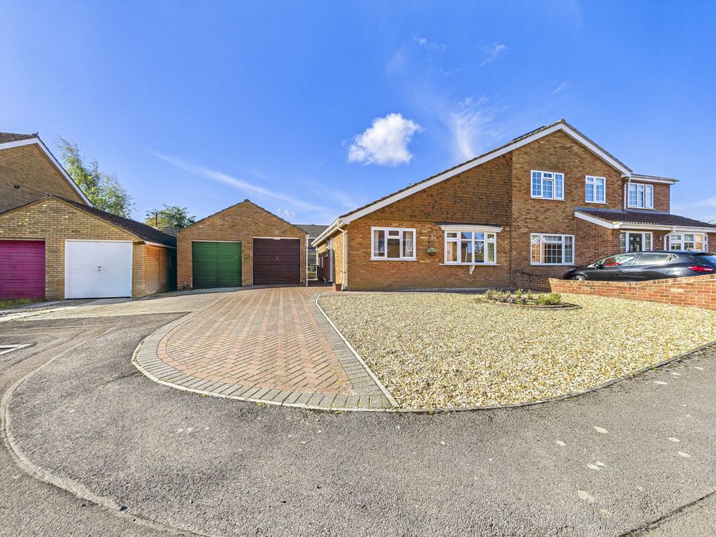 Property photo 1 of 15 Cam01338G0-Pr0137-Still014-Edit
