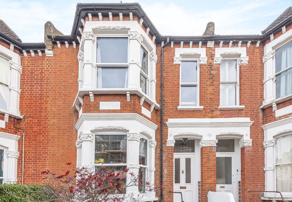Property photo 2 of 9 920946 (1)