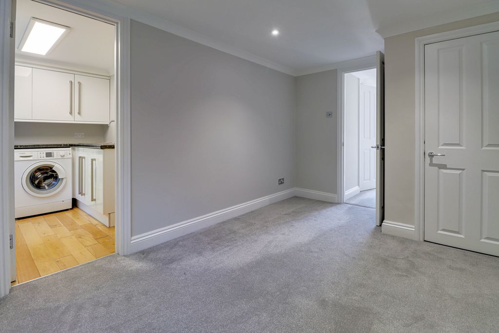 Additional image 13 of 3 bed terraced house for saleOld Rectory Close, Harpenden AL5