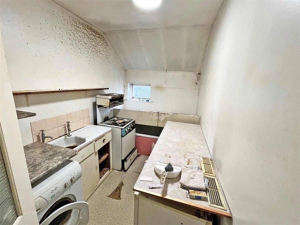 Property photo 3 of 5