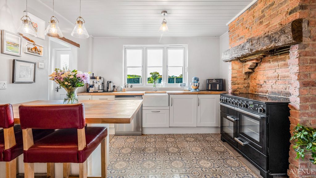 Property photo 2 of 24 5041114