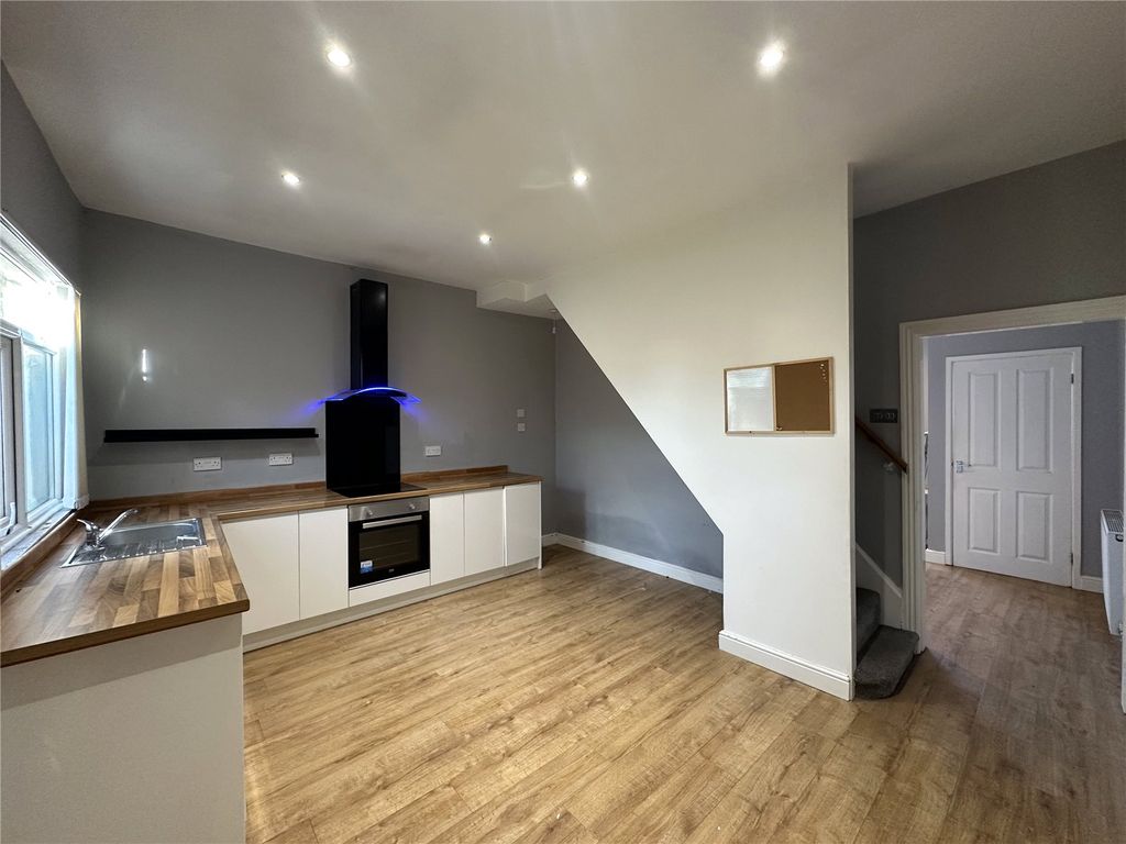 Property photo 2 of 14 Picture No. 07