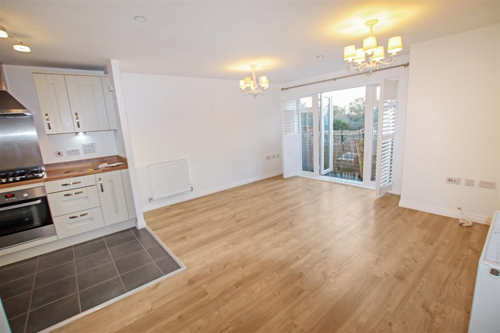 Property photo 2 of 8 Gallery