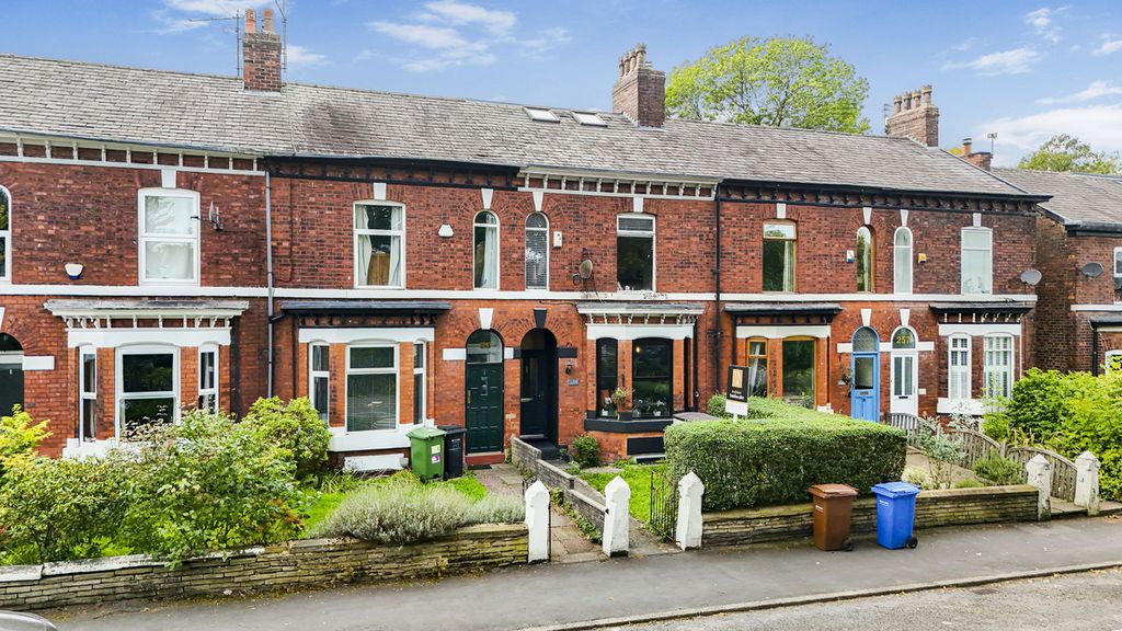 Property photo 1 of 32