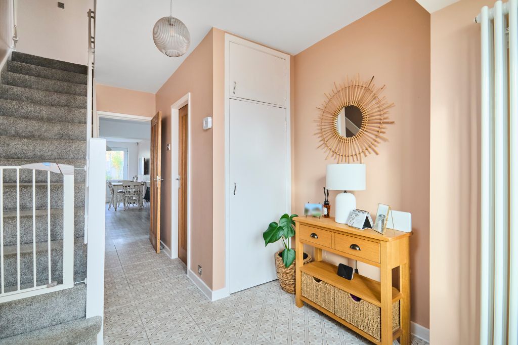 Property photo 2 of 26 Entrance Hall