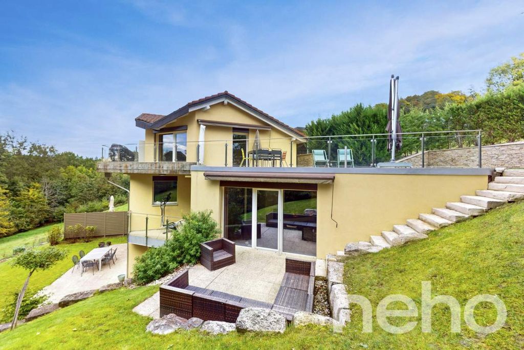 Property photo 3 of 13