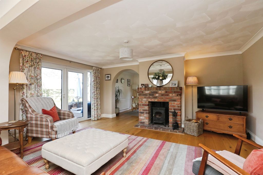 Property photo 3 of 22