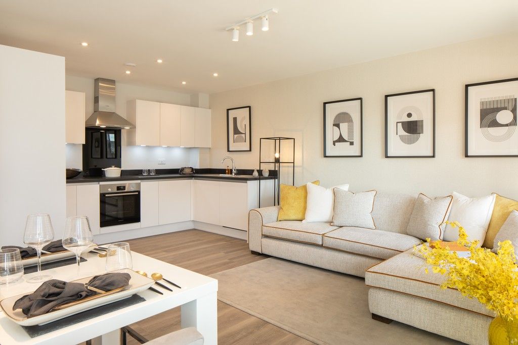 Property photo 2 of 6 cala At Buckler's Park - The Pines, Crowthorne